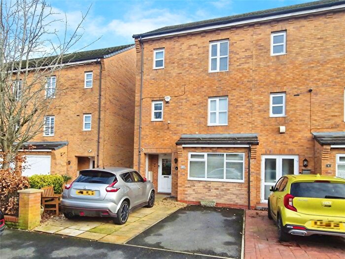 5 Bedroom End Terrace House For Sale In Thorncroft Avenue, Tyldesley, Wigan, M29