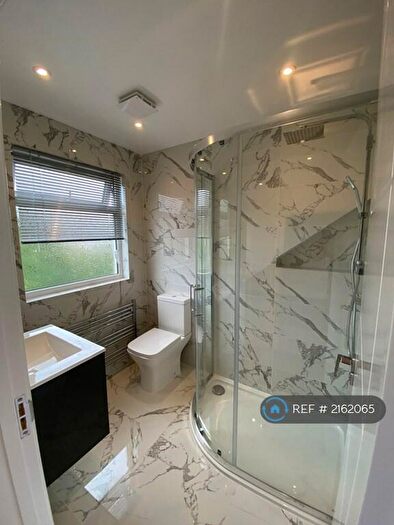 2 Bedroom Flat To Rent In Shaftesbury Avenue, Harrow, HA2