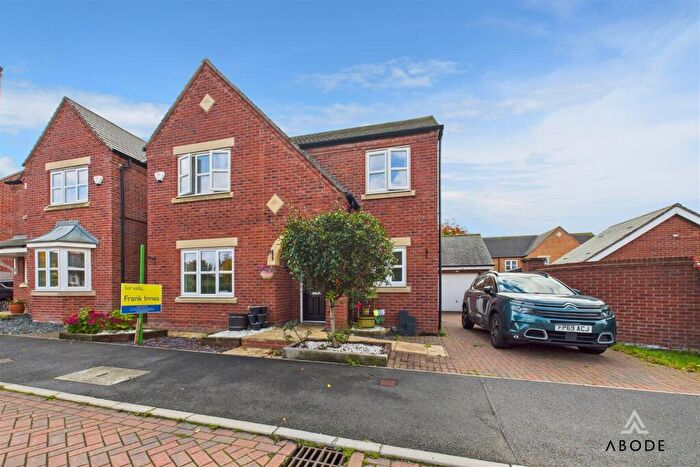 4 Bedroom Detached House For Sale In Quarry Bank Lane, Swadlincote, DE11