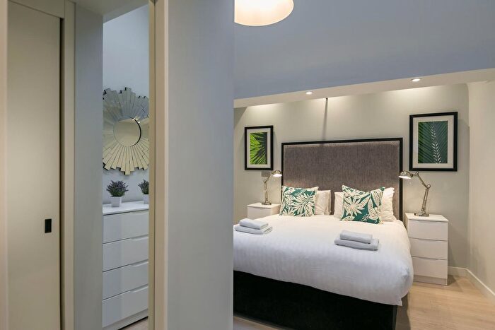 1 Bedroom Flat To Rent In Russell Street, London, WC2B