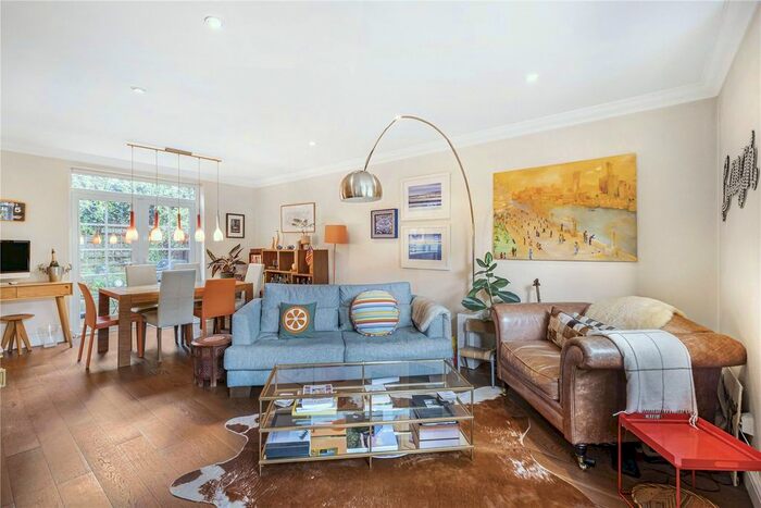 2 Bedroom End Of Terrace House To Rent In The Paragon, Searles Road, London, SE1