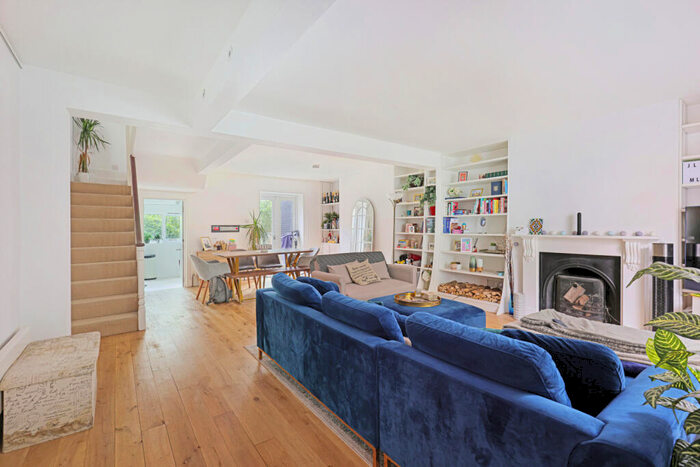 2 Bedroom Flat To Rent In Northchurch Road, Canonbury, N1