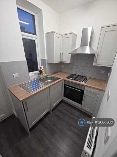2 Bedroom Terraced House To Rent In Reed Street, Huddersfield, HD3