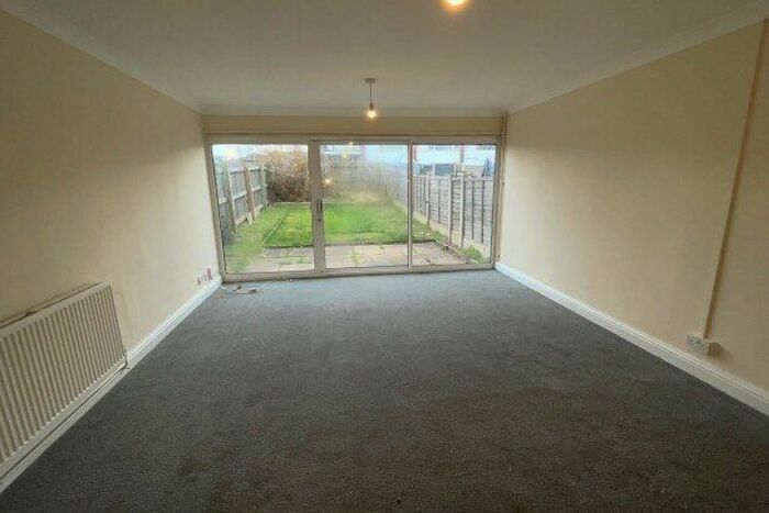 2 Bedroom Property To Rent In Ajax Close, Walsall, WS6