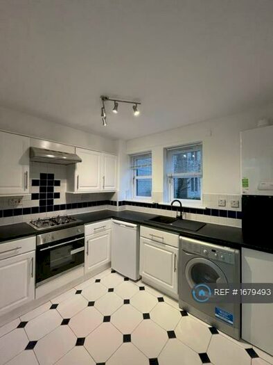 2 Bedroom Flat To Rent In Oakshaw Street East, Paisley, PA1