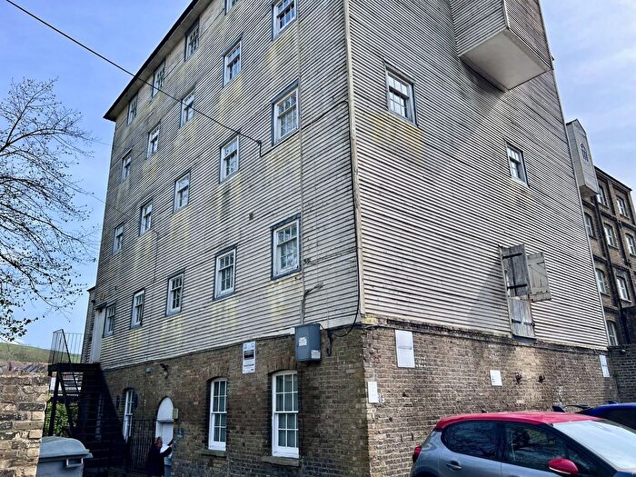 2 Bedroom Flat To Rent In London Road, Dover, CT17