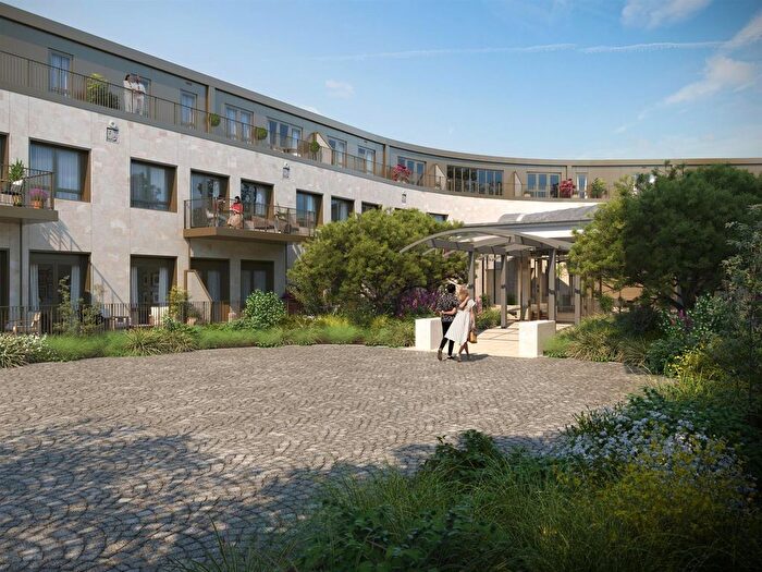 2 Bedroom Flat For Sale In Tonbridge Road, Hildenborough, Tonbridge, TN11