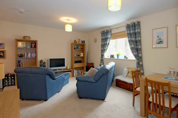 2 Bedroom Apartment To Rent In Abingdon, Oxfordshire, OX14
