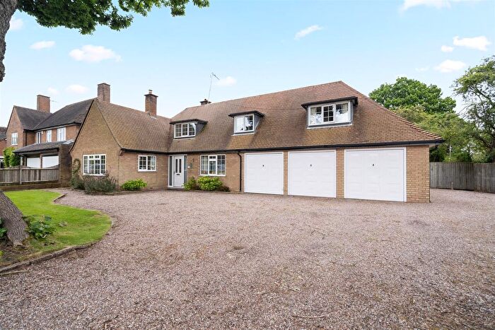 4 Bedroom Detached House For Sale In Rodborough Road, Dorridge, B93