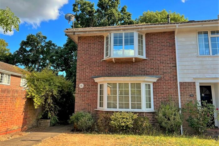 3 Bedroom End Of Terrace House To Rent In Cumberland Avenue, Guildford, GU2