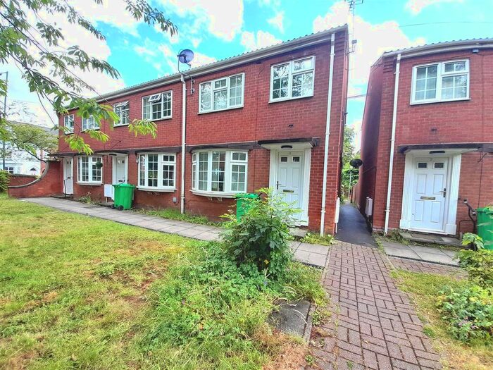 3 Bedroom Town House To Rent In Macmillan Close, Porchester Road, Mapperley, Nottingham, NG3