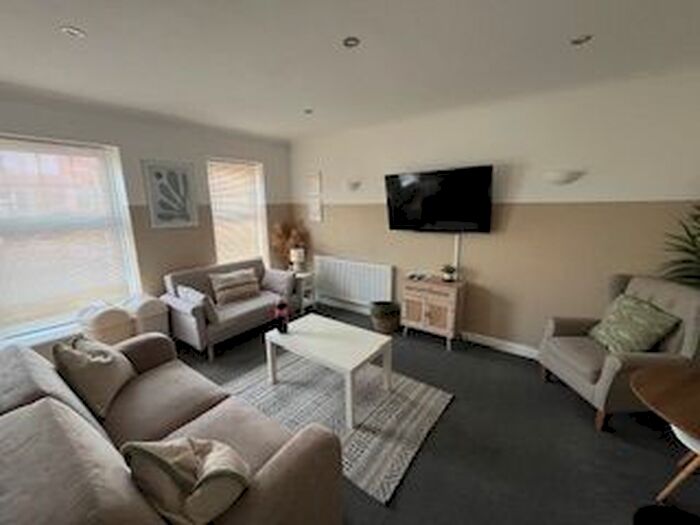 1 Bedroom Flat To Rent In Selden Lane, Worthing, BN11