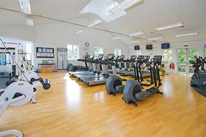 1 Bedroom Flat To Rent In Melliss Avenue, Kew, Richmond, TW9