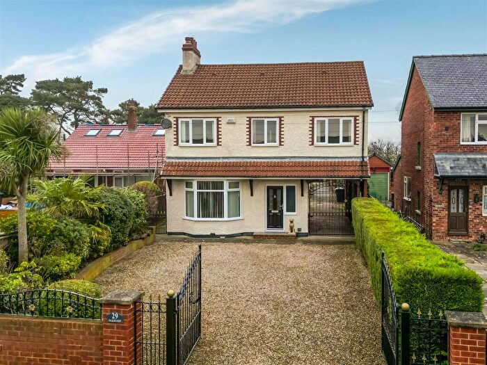 4 Bedroom Detached House For Sale In Merrybent, Darlington, DL2