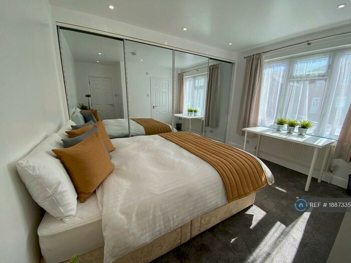 6 Bedroom Semi-Detached House To Rent In Harefield Road, Southampton, SO17