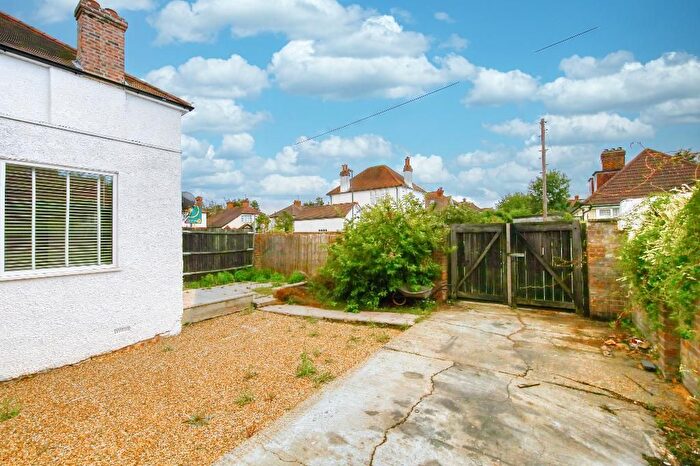 3 Bedroom Maisonette To Rent In The Drive, Morden, SM4