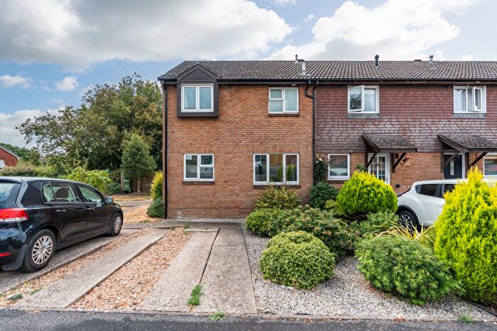 1 Bedroom End Of Terrace House For Sale In Phoenix Close, Bursledon, SO31