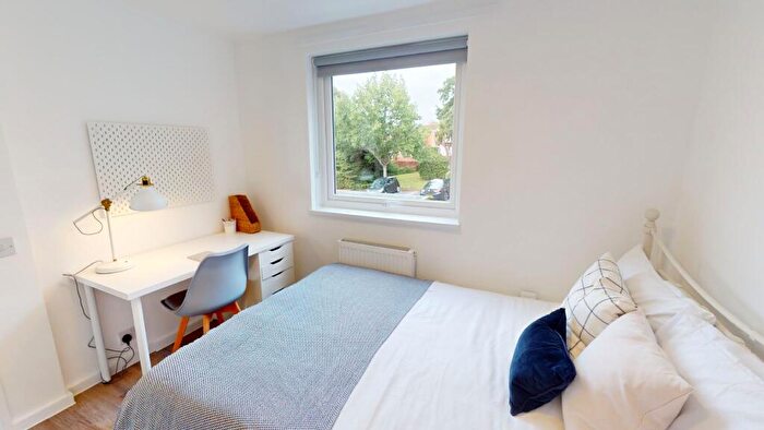 5 Bedroom House To Rent In Lebanon Close, EX4