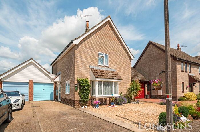 3 Bedroom Detached House For Sale In Hamilton Close, Watton, IP25