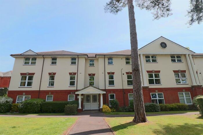 2 Bedroom Flat To Rent In Boundary Road, Farnborough, GU14