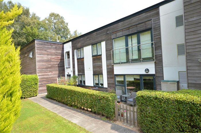 2 Bedroom Apartment For Sale In Wispers Lane, Haslemere, Surrey, GU27