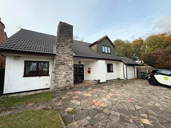 3 Bedroom Detached House To Rent In Park Lane, Broxbourne, EN10