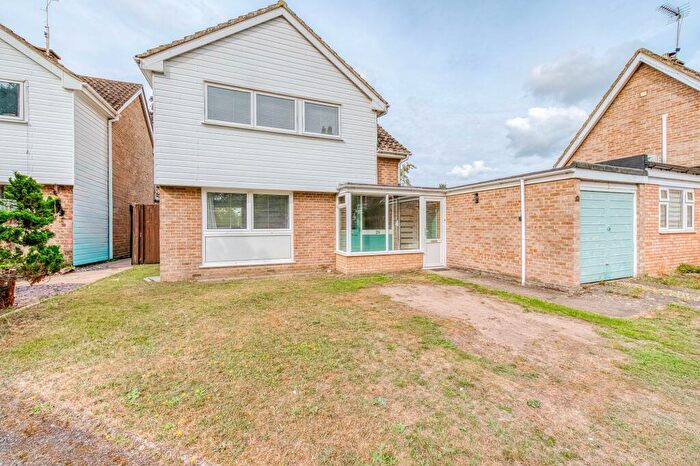 3 Bedroom Link Detached House For Sale In Nunsgate, Thetford, IP24