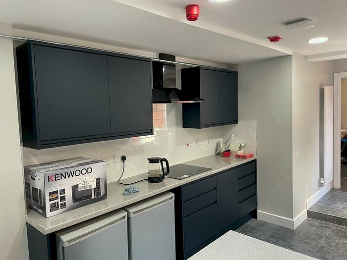 5 Bedroom House To Rent In North Road, Selly Oak, Birmingham, B29