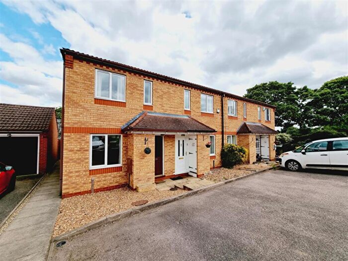 2 Bedroom Terraced House To Rent In Lavender Way, Rushden, Northants, NN10