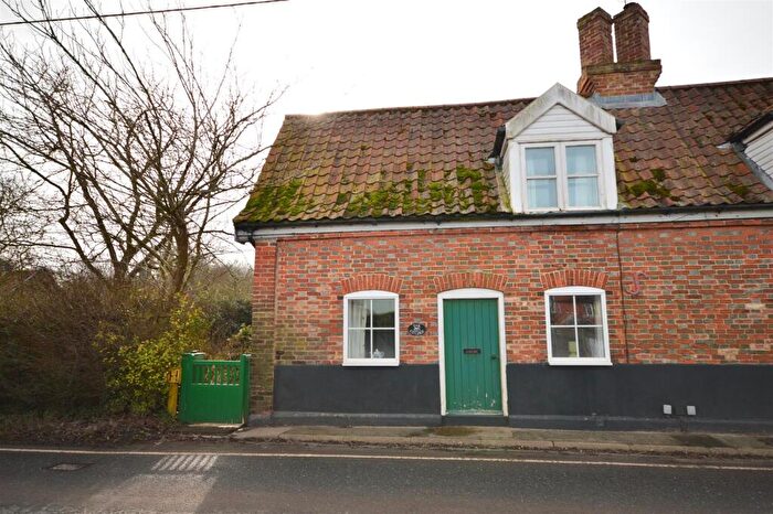 2 Bedroom Semi Detached House To Rent In Yoxford, IP17
