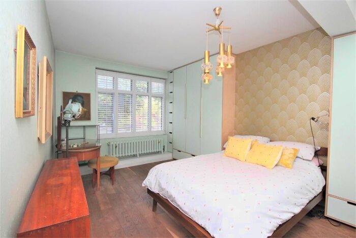2 Bedroom Flat To Rent In Lower Clapton Road, Clapton, London, E5