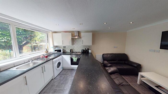4 Bedroom Terraced House To Rent In Parker Street, Birmingham, B16