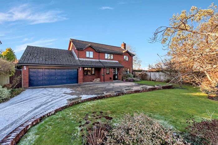 4 Bedroom Detached House For Sale In Farthings Rise, Plymtree, Cullompton, EX15