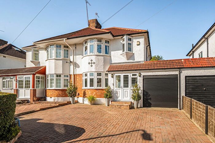 3 Bedroom Semi Detached House For Sale In Saxville Road, Orpington, BR5