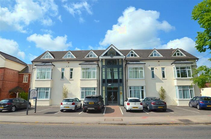 2 Bedroom Apartment To Rent In The Swans, Radcliffe Road, West Bridgford, NG2