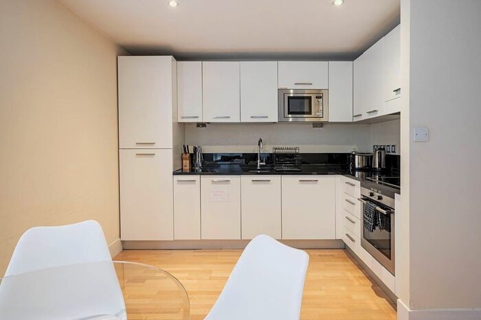 1 Bedroom Flat To Rent In High Timber Street, City, London, EC4V