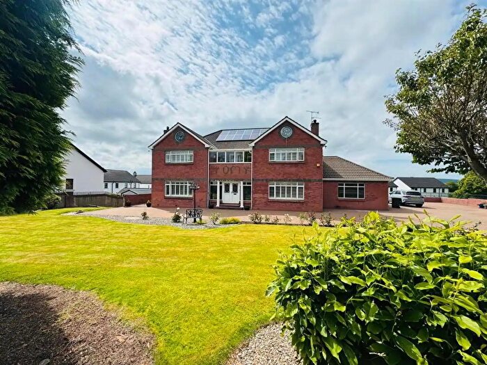 6 Bedroom Detached House For Sale In Woodend Road, Strabane, BT82