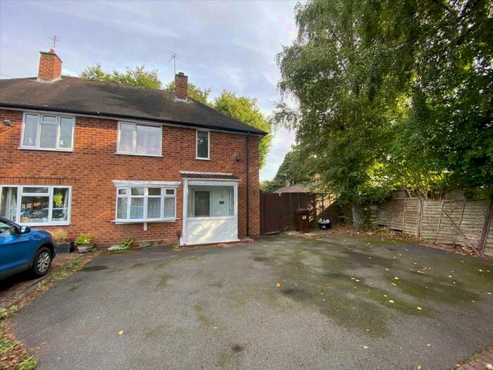3 Bedroom Semi-Detached House To Rent In Broomfields Close, Solihull, B91