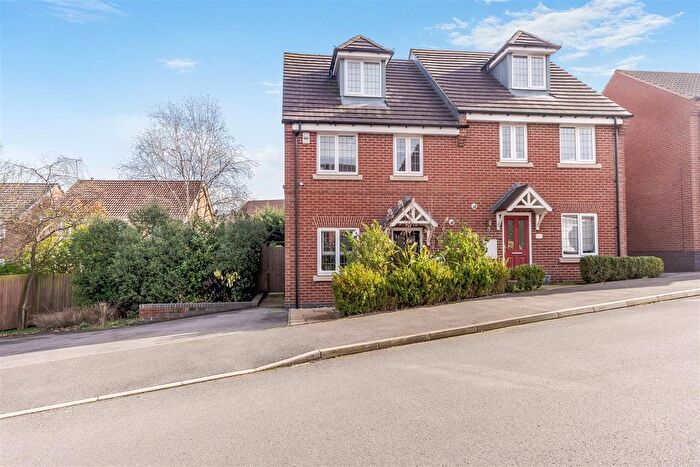 4 Bedroom Semi Detached House For Sale In The Dukeries, Mansfield, NG18