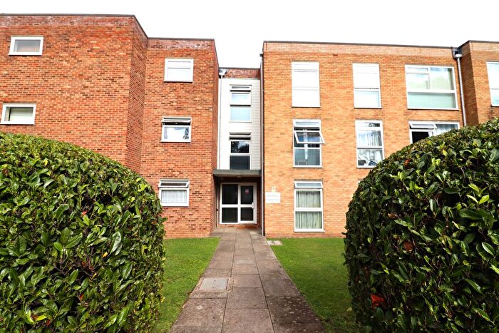 2 Bedroom Flat To Rent In Worcester Road, Sutton, SM2