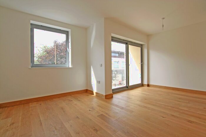 1 Bedroom Flat To Rent In Floyd Road, Charlton, SE7