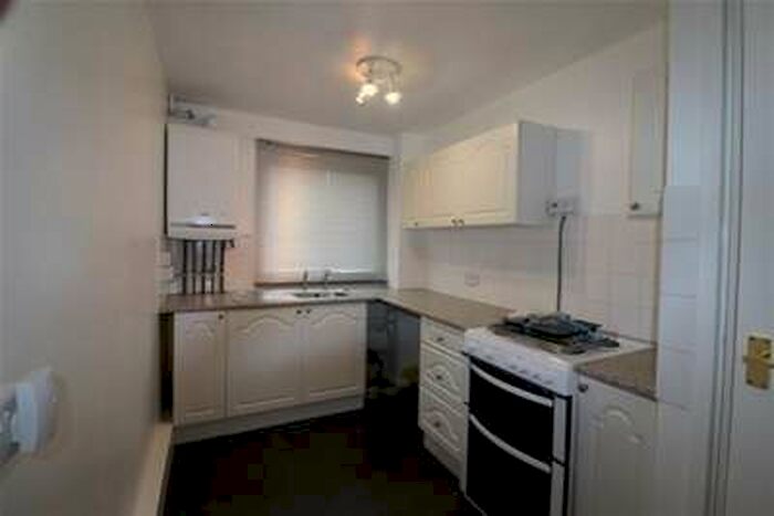 1 Bedroom Maisonette Flat To Rent In Humber Road, CM8