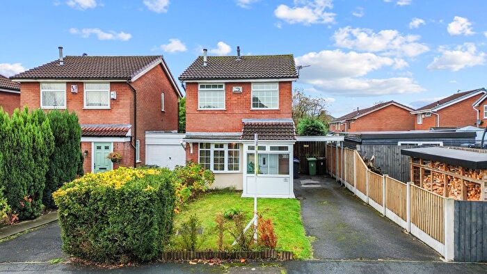 2 Bedroom Link Detached House For Sale In Shelley Street, Leigh, WN7