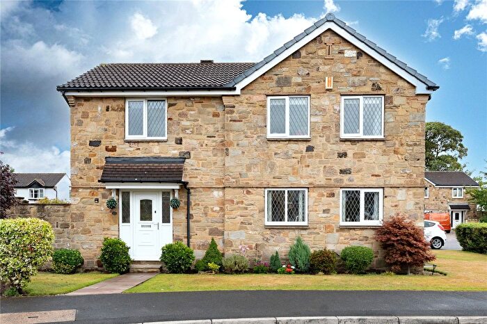 4 Bedroom Detached House For Sale In Meadowgate Drive, Lofthouse, Wakefield, West Yorkshire, WF3