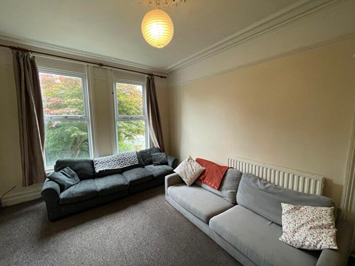 5 Bedroom House To Rent In Lombard Grove, Manchester, M14