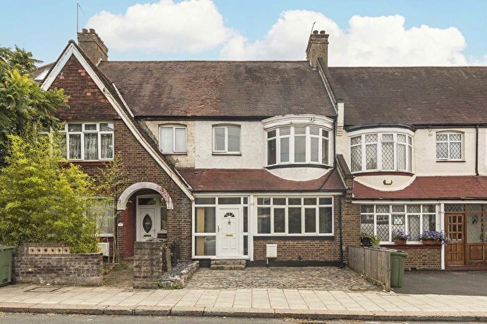 3 Bedroom Terraced House To Rent In Valley Road, Streatham, SW16