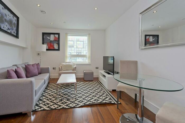 1 Bedroom Property To Rent In Duckman Tower, Lincoln Plaza, E14