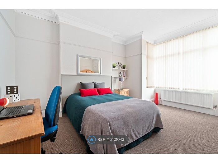 8 Bedroom Semi-Detached House To Rent In Allendale Road, Plymouth, PL4