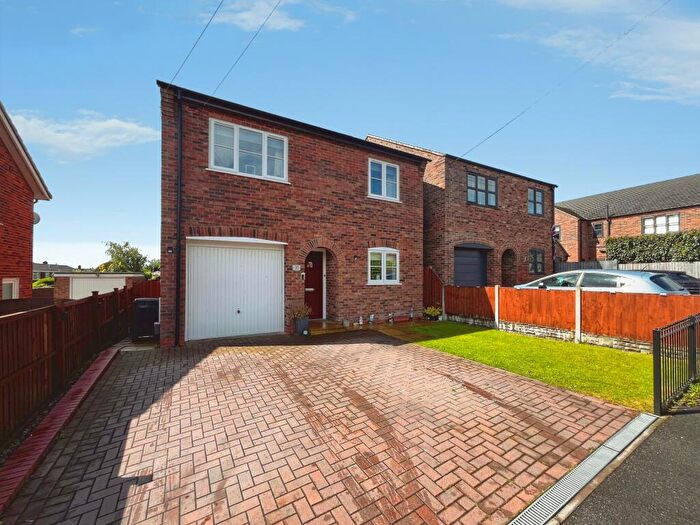4 Bedroom Detached House For Sale In The Leys, Newhall, Swadlincote, Derbyshire, DE11