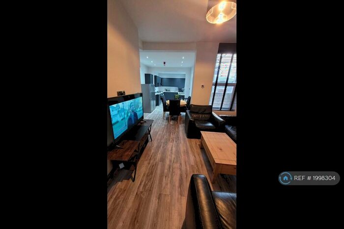 6 Bedroom Terraced House To Rent In Adelaide Road, Liverpool, L7